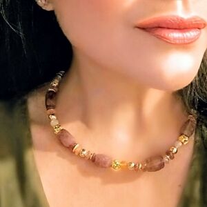 Glorious Pink Strawberry Quartz In Stunning Round Gold Plated Choker Or Necklace